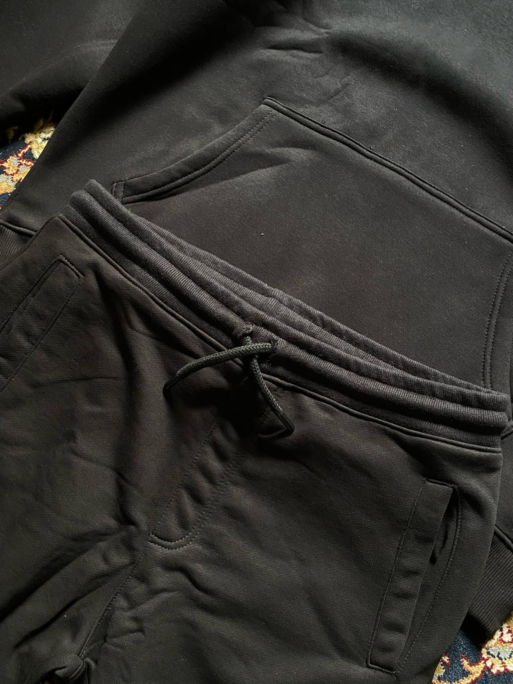 Black Set