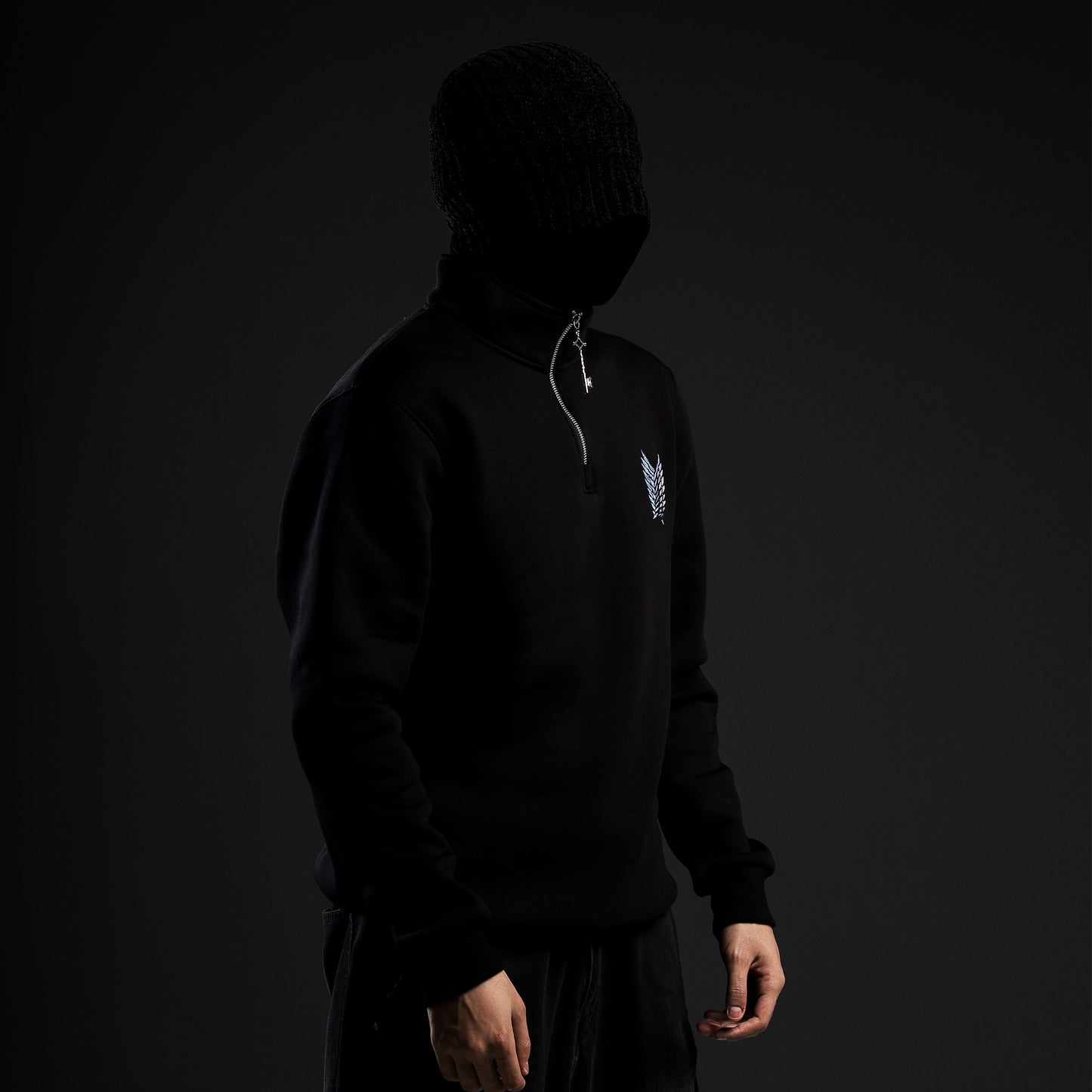 AOT zip up Black