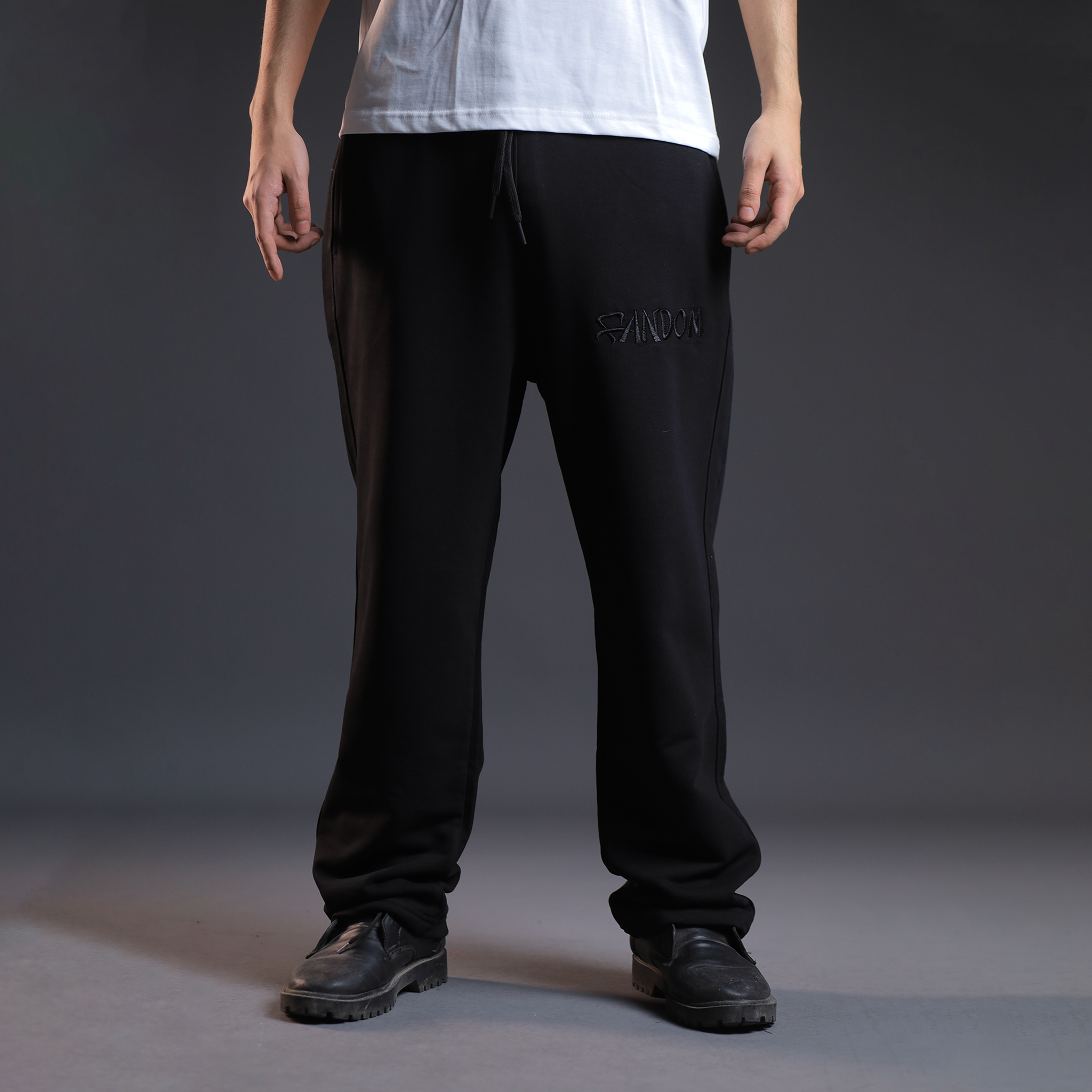 Light Straight Pants - Black